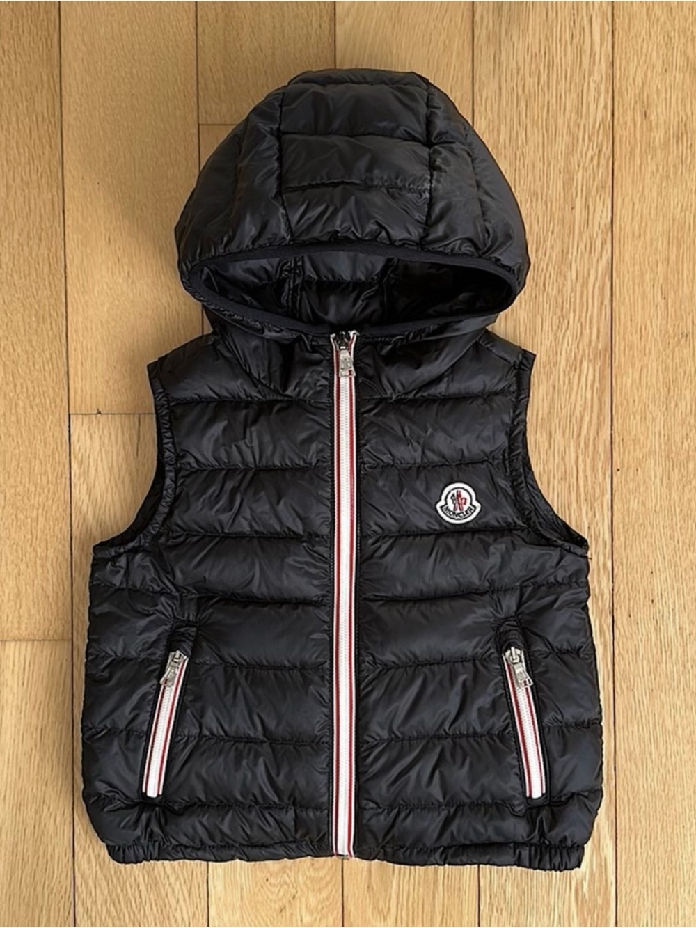 Moncler Enfant Unisex Black Hooded Lightweight Puffer Vest size 3/100cm